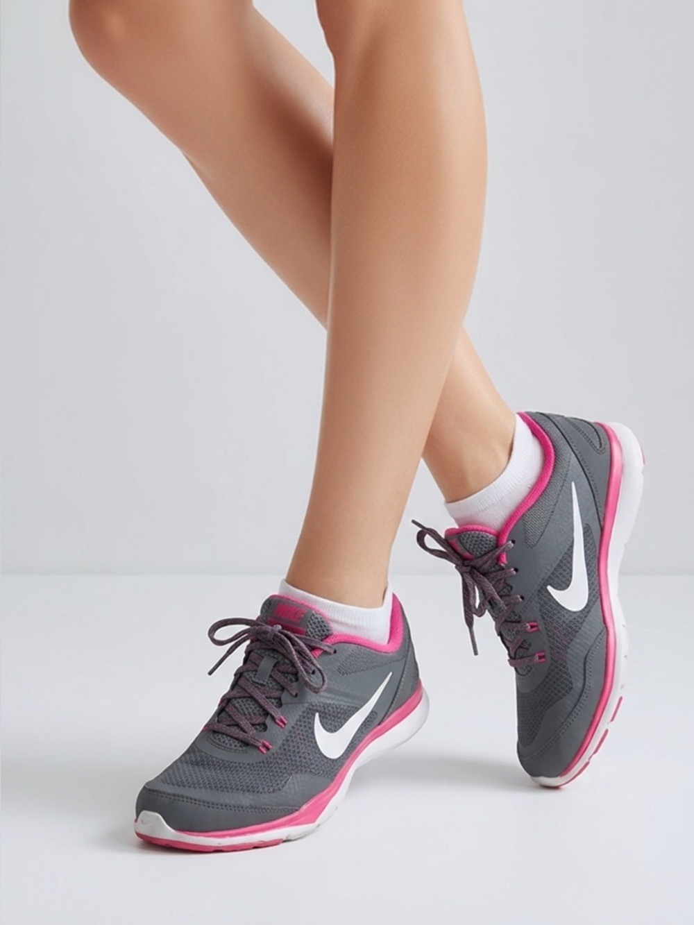 Women’s Nike Flex TR 5 Training/ Running Shoes Dark Gray/ Pink Sz 10